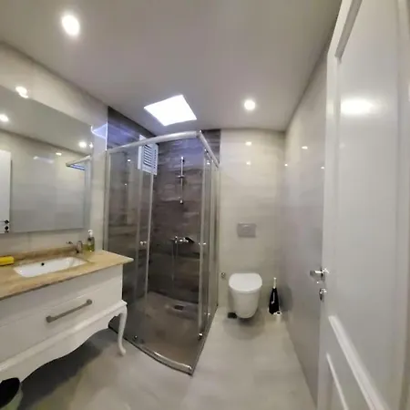 Huge Duplex Apartment, Kargicak / Alanya, 5 Rooms, 330 M2 Living Space, Close To The Apartmán *