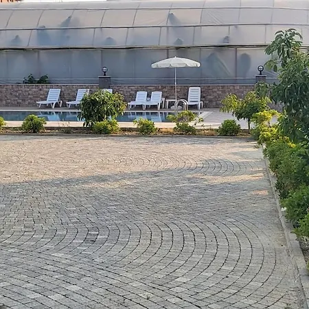 Huge Duplex Apartment, Kargicak / Alanya, 5 Rooms, 330 M2 Living Space, Close To The אלאניה