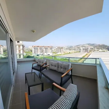 Huge Duplex Apartment, Kargicak / Alanya, 5 Rooms, 330 M2 Living Space, Close To The דירה *