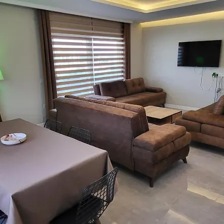 Huge Duplex Apartment, Kargicak / Alanya, 5 Rooms, 330 M2 Living Space, Close To The * אלאניה